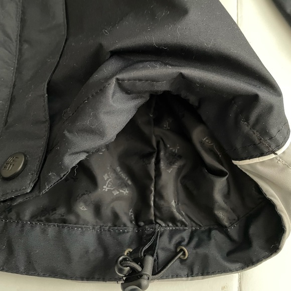 Columbia Women's Interchange Removable Hood Waterproof Jacket, Black, Medium - Picture 13 of 16